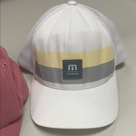 Travis Mathew Pink & White Men’s Fitted ball Caps size L / XL - Picture 3 of 16